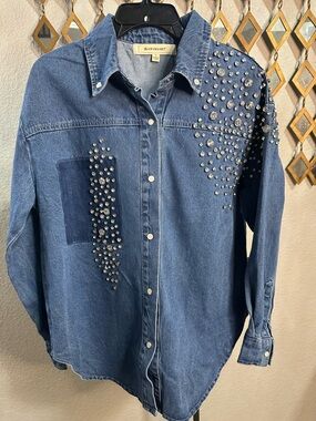 NWT Stunning BlueVelvet Embellished Shacket W/ SNAPS!!